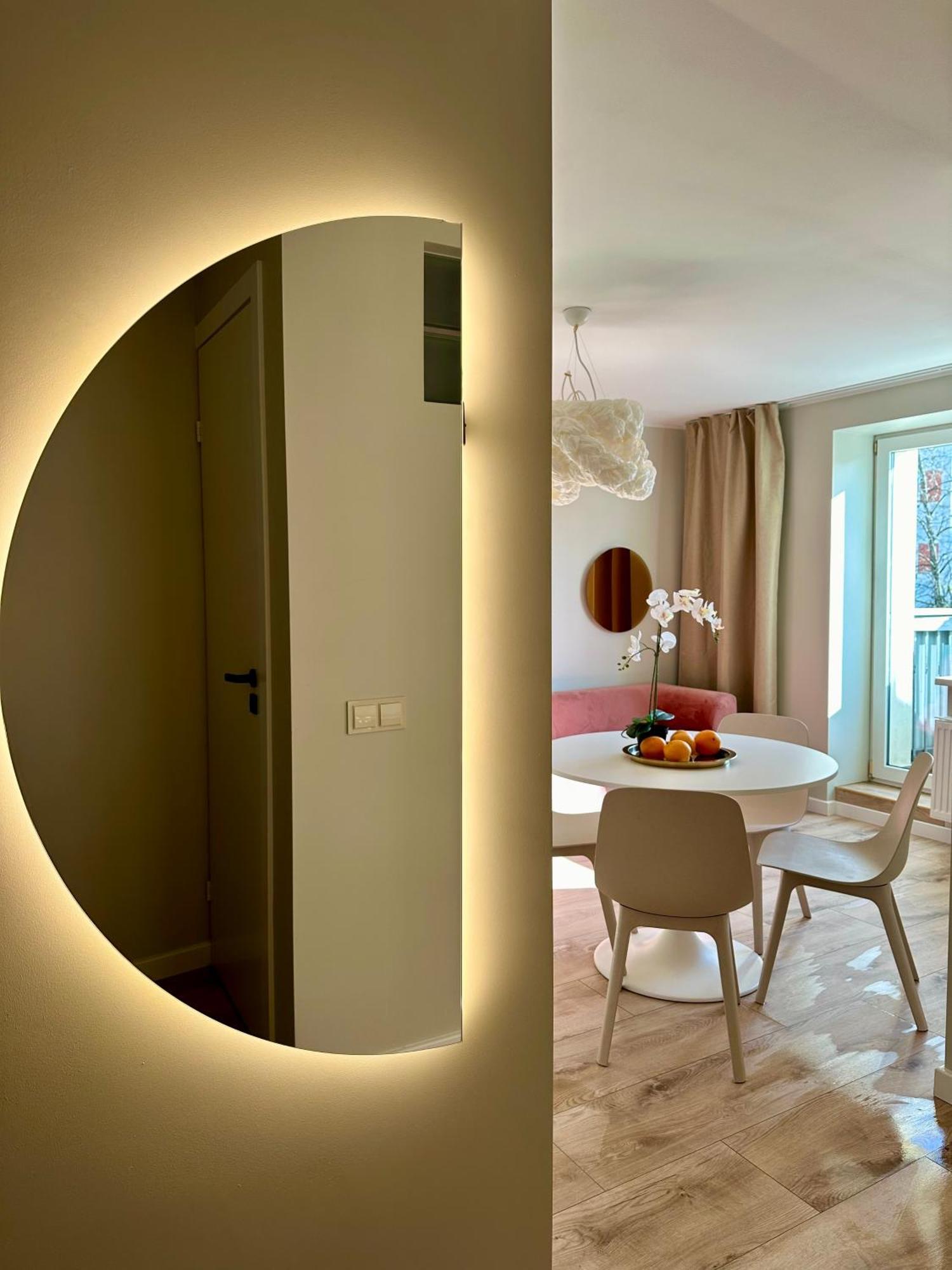 Apartment C A R P E D I E M *